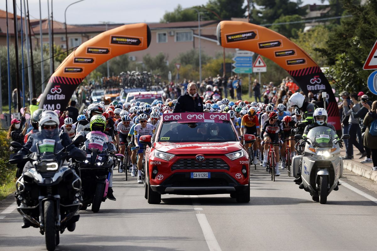 Giro d'Italia 2020 - 103th Edition - 10th stage Lanciano - Tortoreto 177&Acirc;&nbsp;km - 13/10/2020 - Start - Stefano Allocchio (ITA - RCS Sport) - photo Luca Bettini/BettiniPhoto&Acirc;&copy;2020