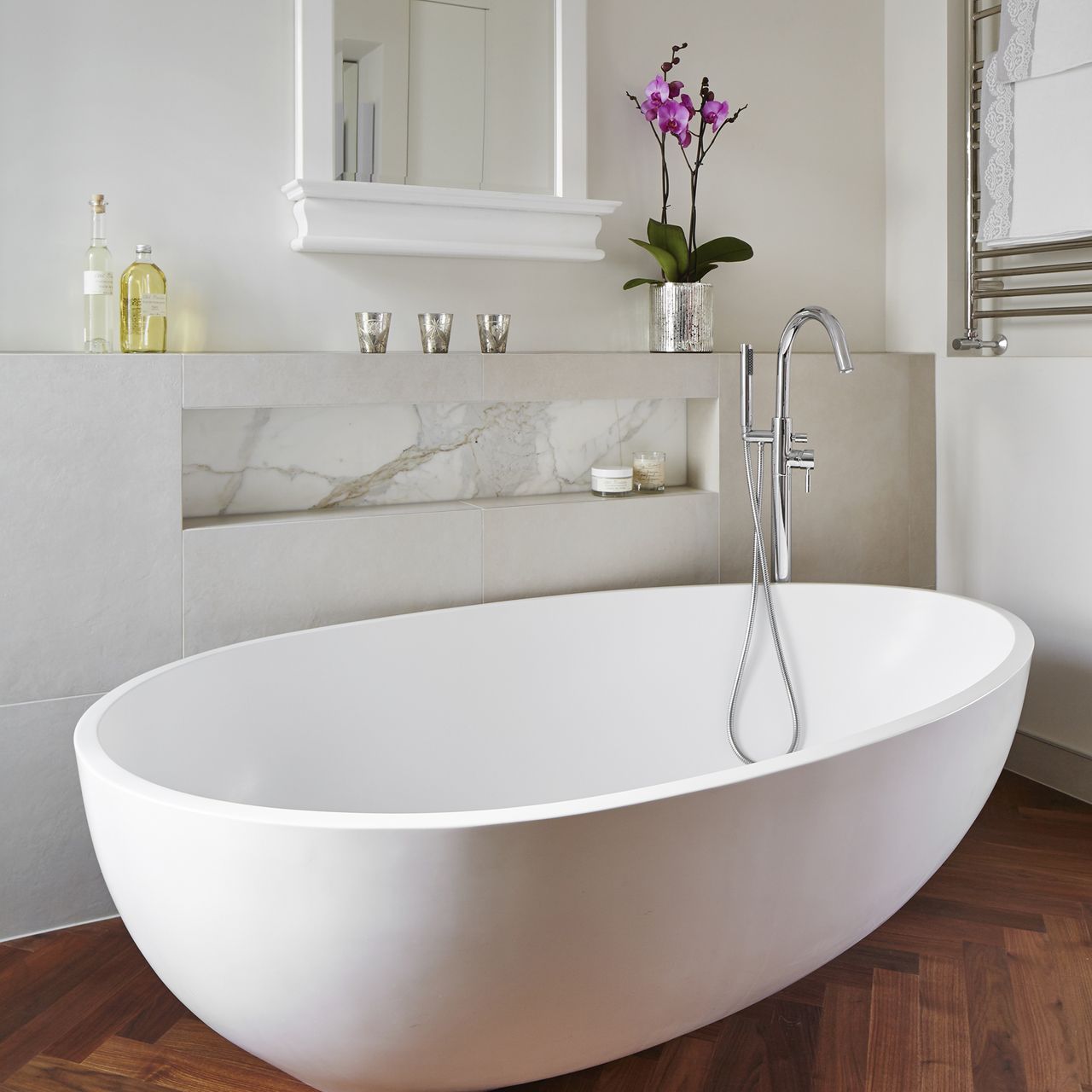 White bathrooms from 2016