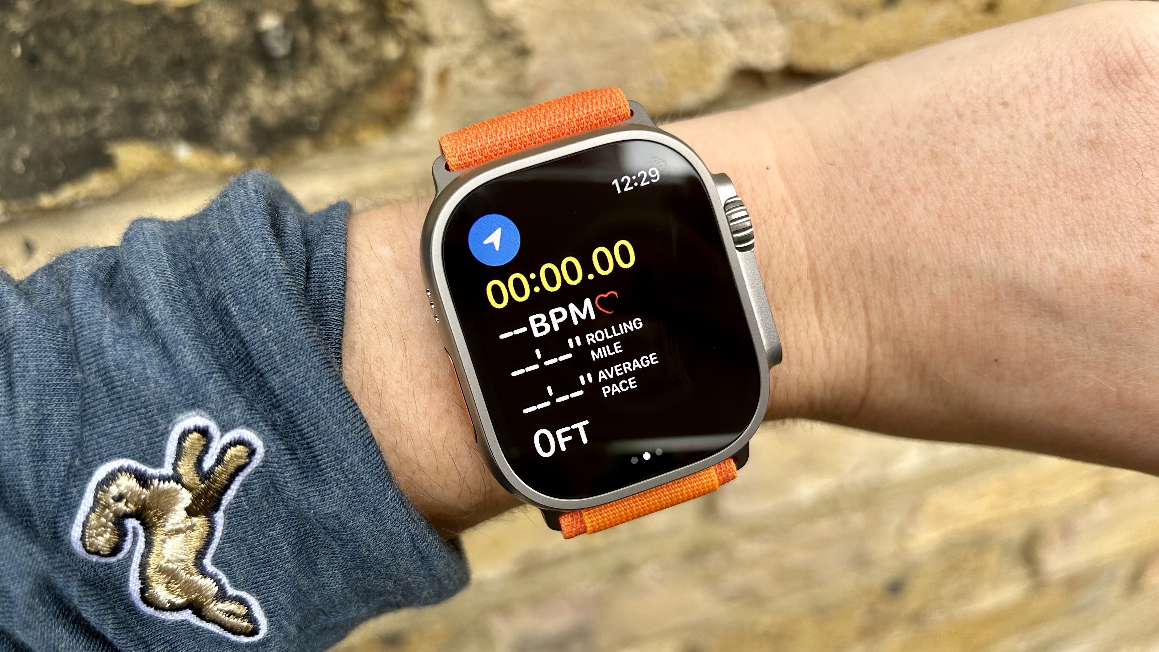 ein Foto der Apple Watch Ultra mit dem Präzisionsstart