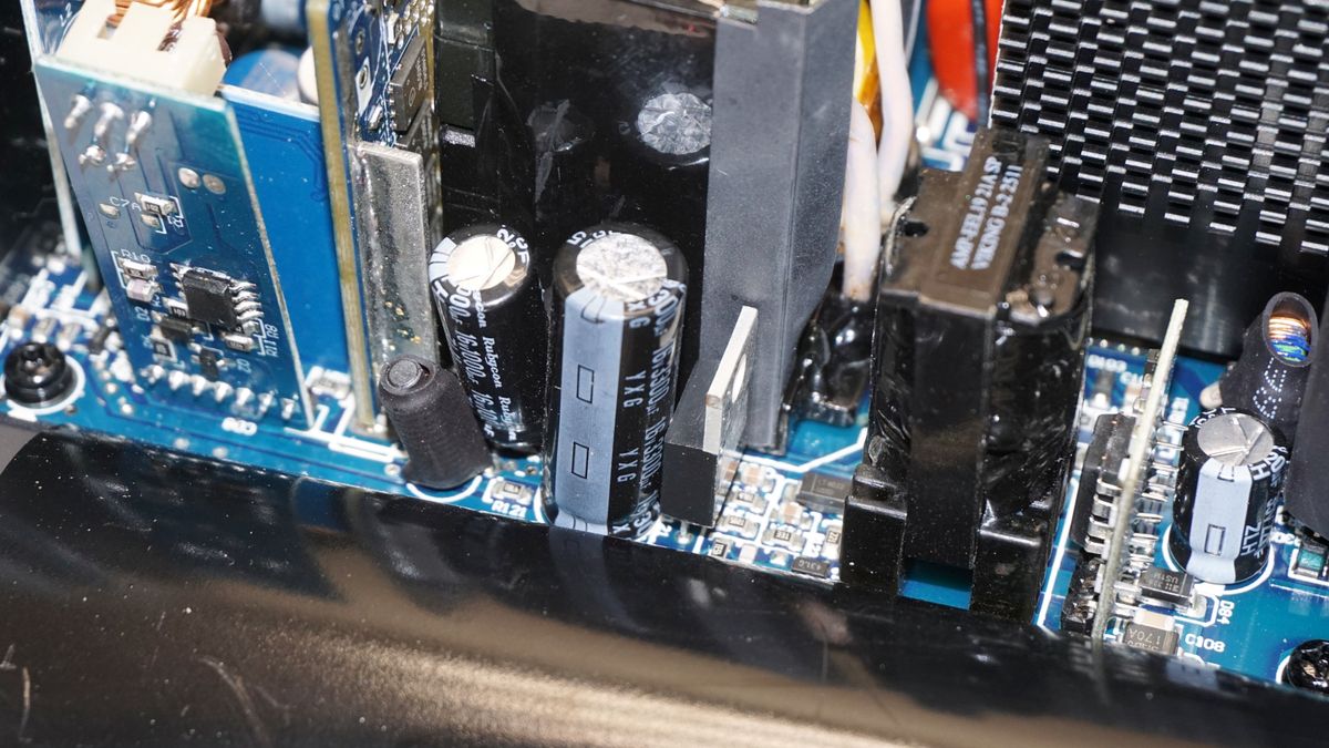 Super Flower Leadex Titanium ATX 3 2800W PSU