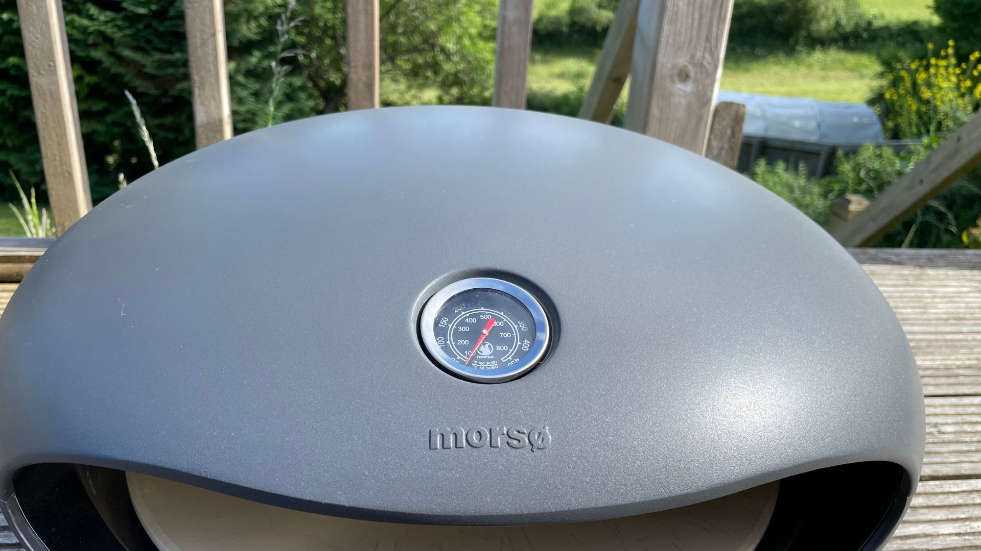 Temperature gauge on the Morso Forno Spin