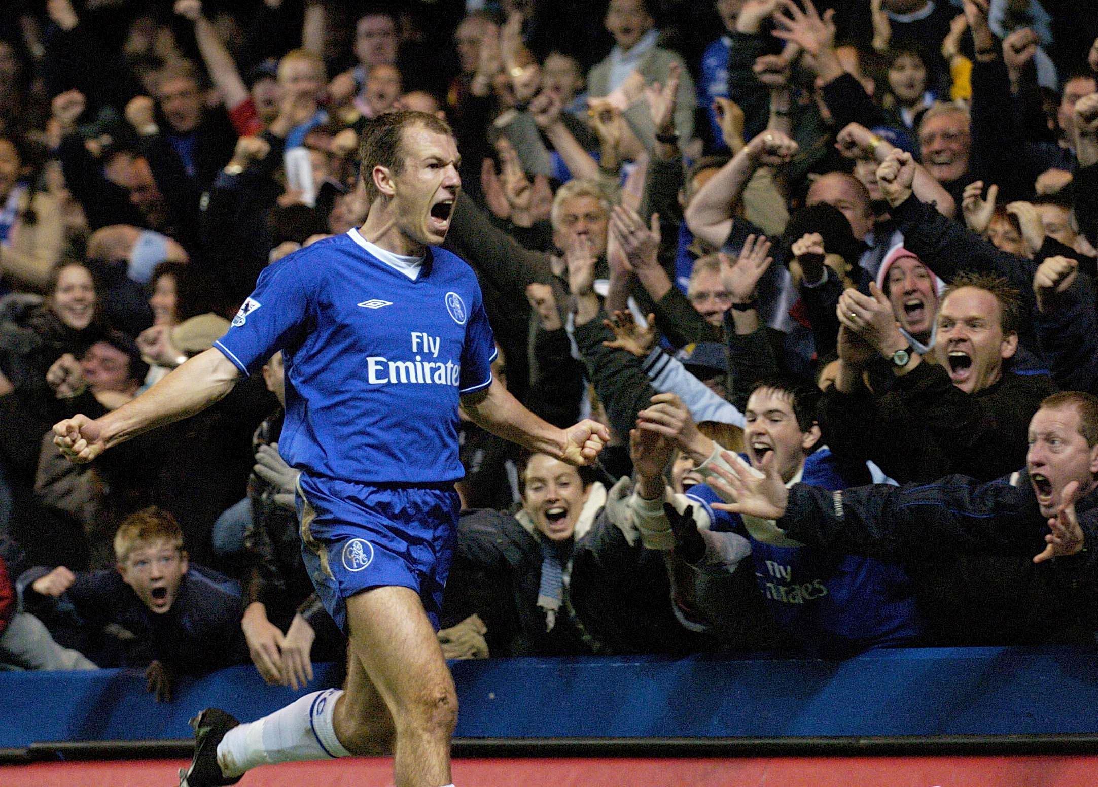 Arjen Robben celebrates after scoring for Chelsea against Everton, 2004