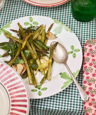 Summer lunch recipes - Asparagus with bay, garlic and lemon