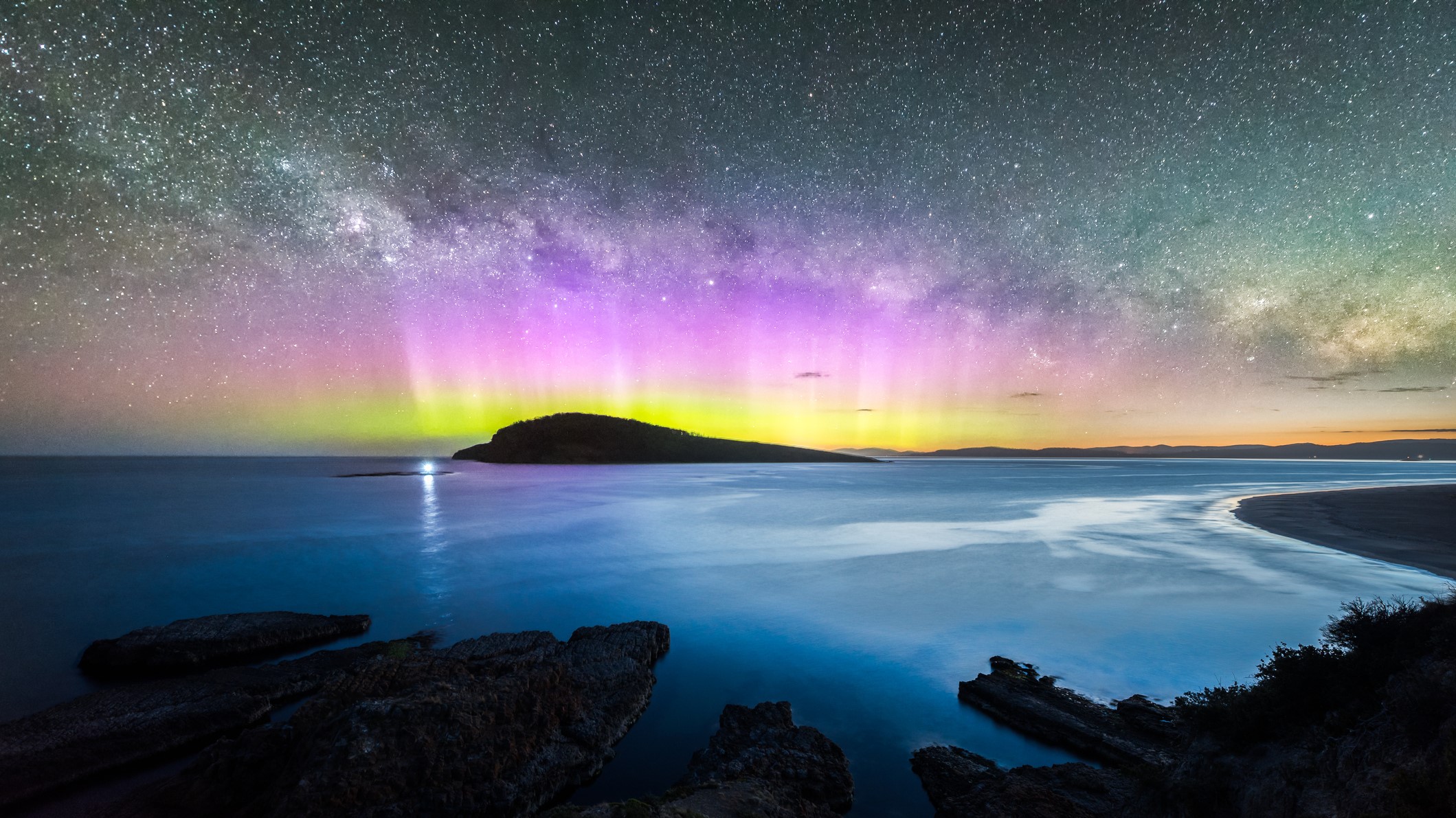 Aurora colors: What causes them and why do they vary? | Space