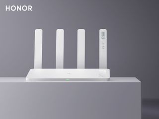 Honor Router 3 Lifestyle Cropped