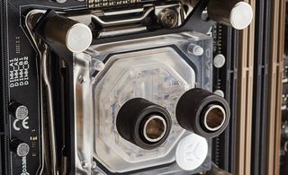 EK’s Supremacy Evo CPU block provides incredible cooling with a simple mounting mechanism. We went transparent to show off our snazzy white pastel coolant