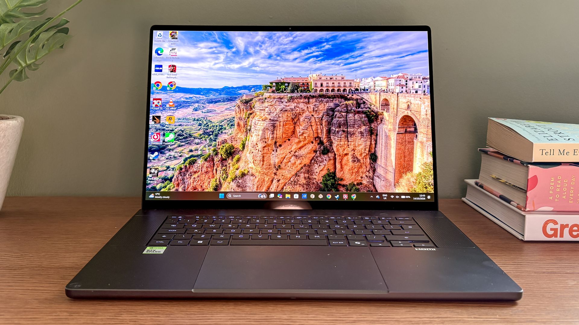 Asus ProArt P16 (RTX Spark) laptop