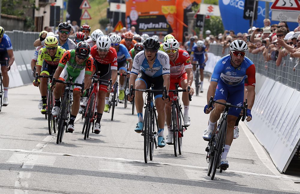 Elia Viviani (Quick-Step Floors) wins stage 2 at Adriatica Ionica Race