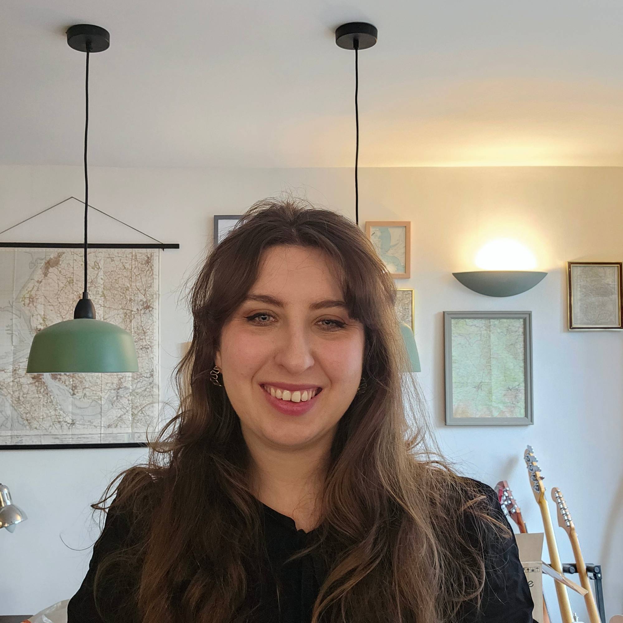 headshot of amy reeves