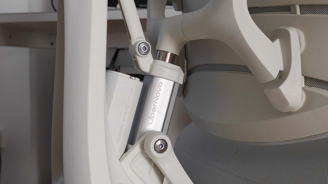 LiberNovo Omni Pro gaming chair