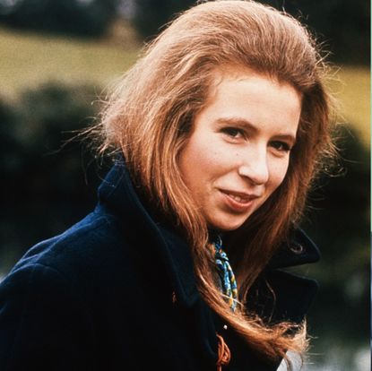 Hair, Face, Hairstyle, Beauty, Nose, Blond, Brown hair, Lip, Long hair, Step cutting, 