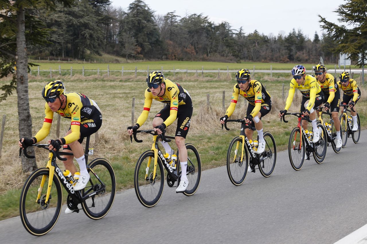 Paris Nice 2022 - 80th Edition - 5th stage Saint Just Saint Rambert - Saint Sauveur de Montagut 188,8 km - 10/03/2022 - Mike Teunissen (NED - Team Jumbo - Visma) - Rohan Dennis (AUS - Team Jumbo - Visma) - Steven Kruijswijk (NED - Team Jumbo - Visma) - Wout Van Aert (BEL - Team Jumbo - Visma) - Christophe Laporte (FRA - Team Jumbo - Visma) - Primoz Roglic (SLO - Team Jumbo - Visma) - photo Luis Angel Gomez/SprintCyclingAgency&Acirc;&copy;2022