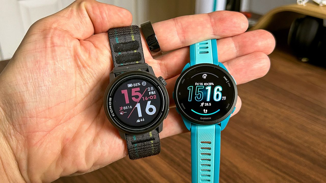 Garmin Forerunner 165 vs Coros Pace 3