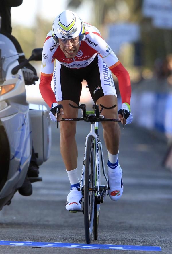 Vincenzo Nibali (Liquigas-Cannondale) drives to the line.