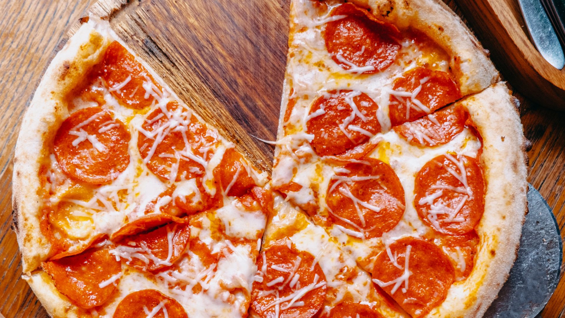 Pepperoni pizza