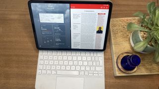 How to split screen on an iPad