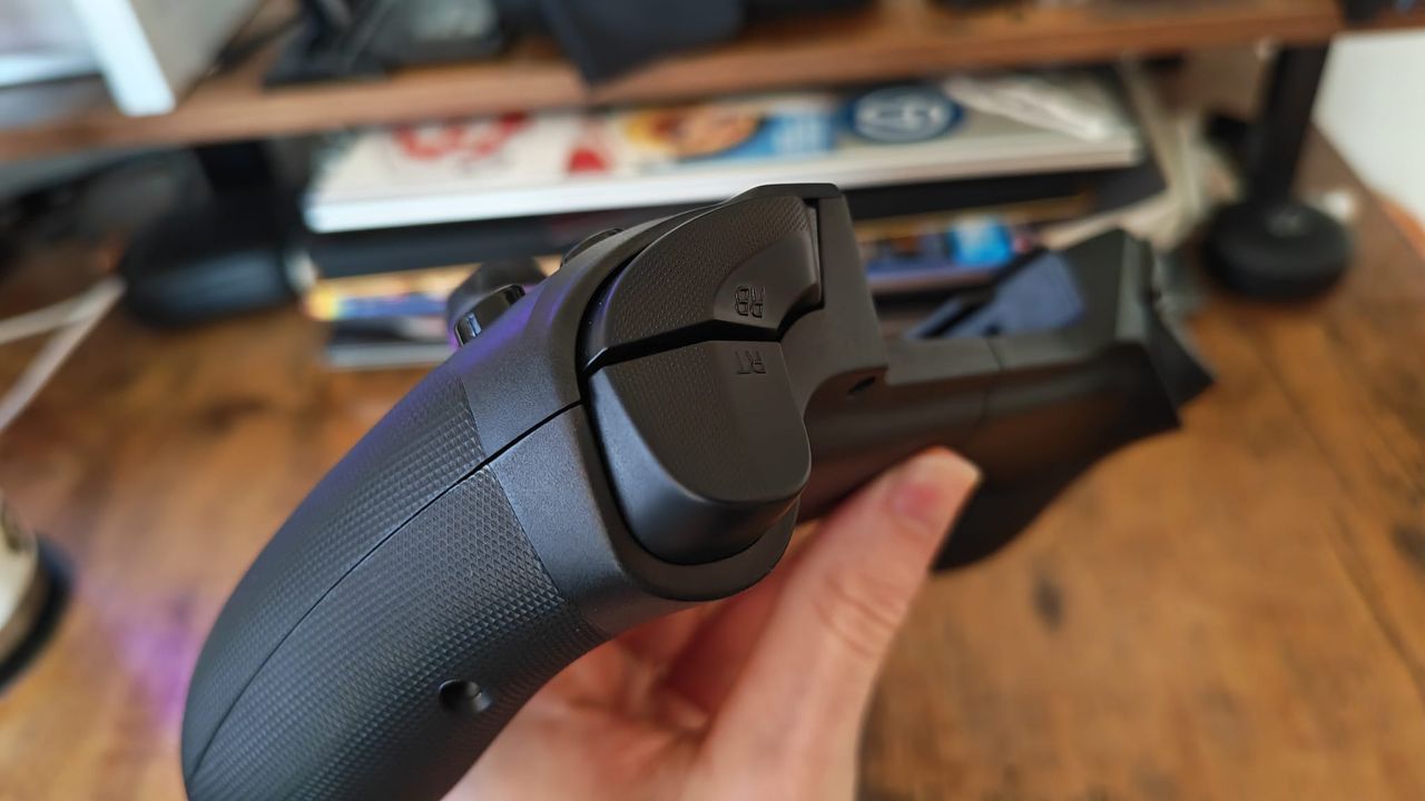 The right trigger on the ELO Vagabond