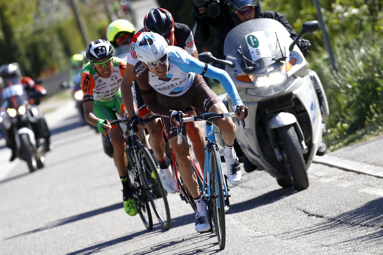 Hubert Dupont (AG2R La Mondiale) on the attack