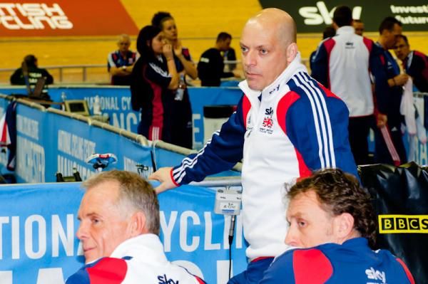 Brailsford and the team spy on Anna Meare tactics