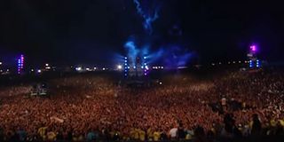 The crowd during Korn at Woodstock '99