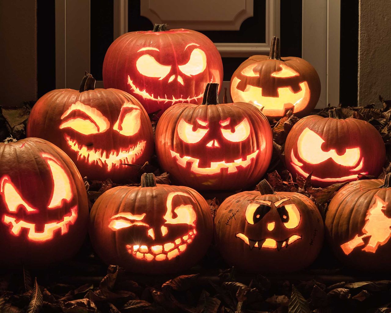 How To Carve A Pumpkin Step by step Tips For Halloween Season how-to-carve-a-pumpkin-step-by-step-tips-for-halloween-season