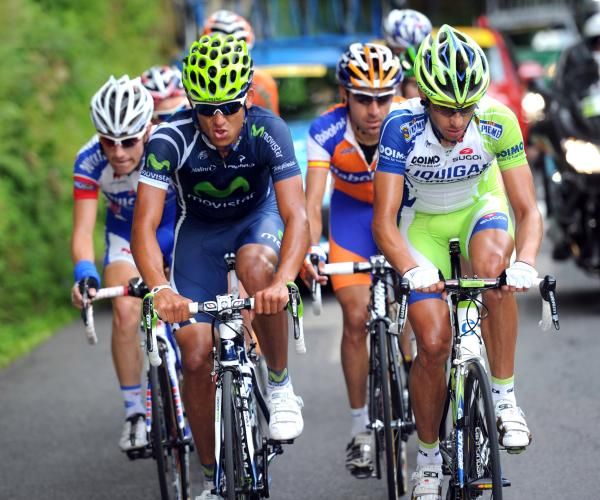 Movistar and Liquigas riders set the pace.