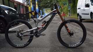 Aaron Gwin’s YT Tues looks ready to take on the brutal Lourdes World Cup track this weekend