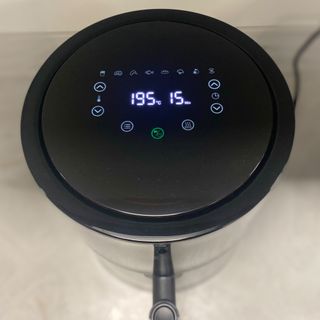 Image of Dreo air fryer interface during testing