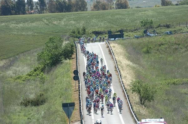 The Giro d'Italia peloton