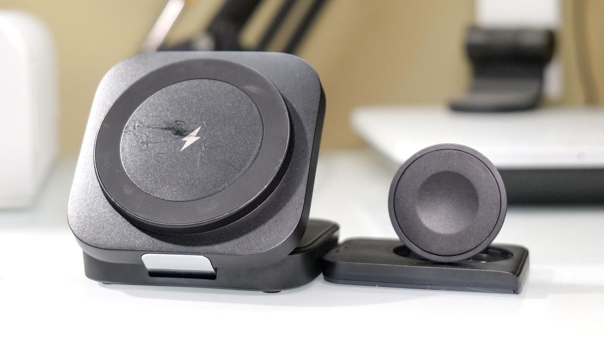 Lisen 3-in-1 MagSafe Charging Station.