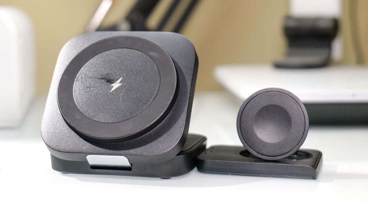 Lisen 3-in-1 MagSafe Charging Station.