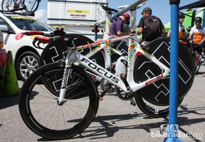 Sean Mazich (Jelly Belly) has seen some wear to his bike and body