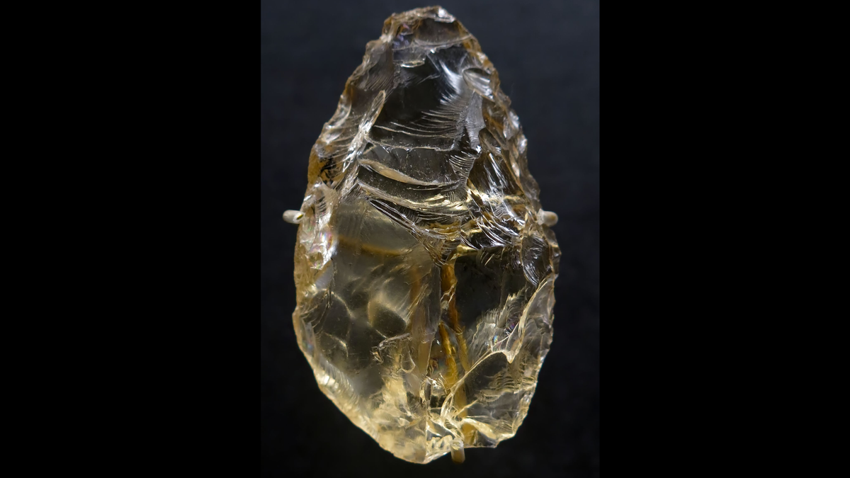 Rock crystal scraper: 45,000-year-old Neanderthal tool that shows they had an 'eye for beauty of form and color'