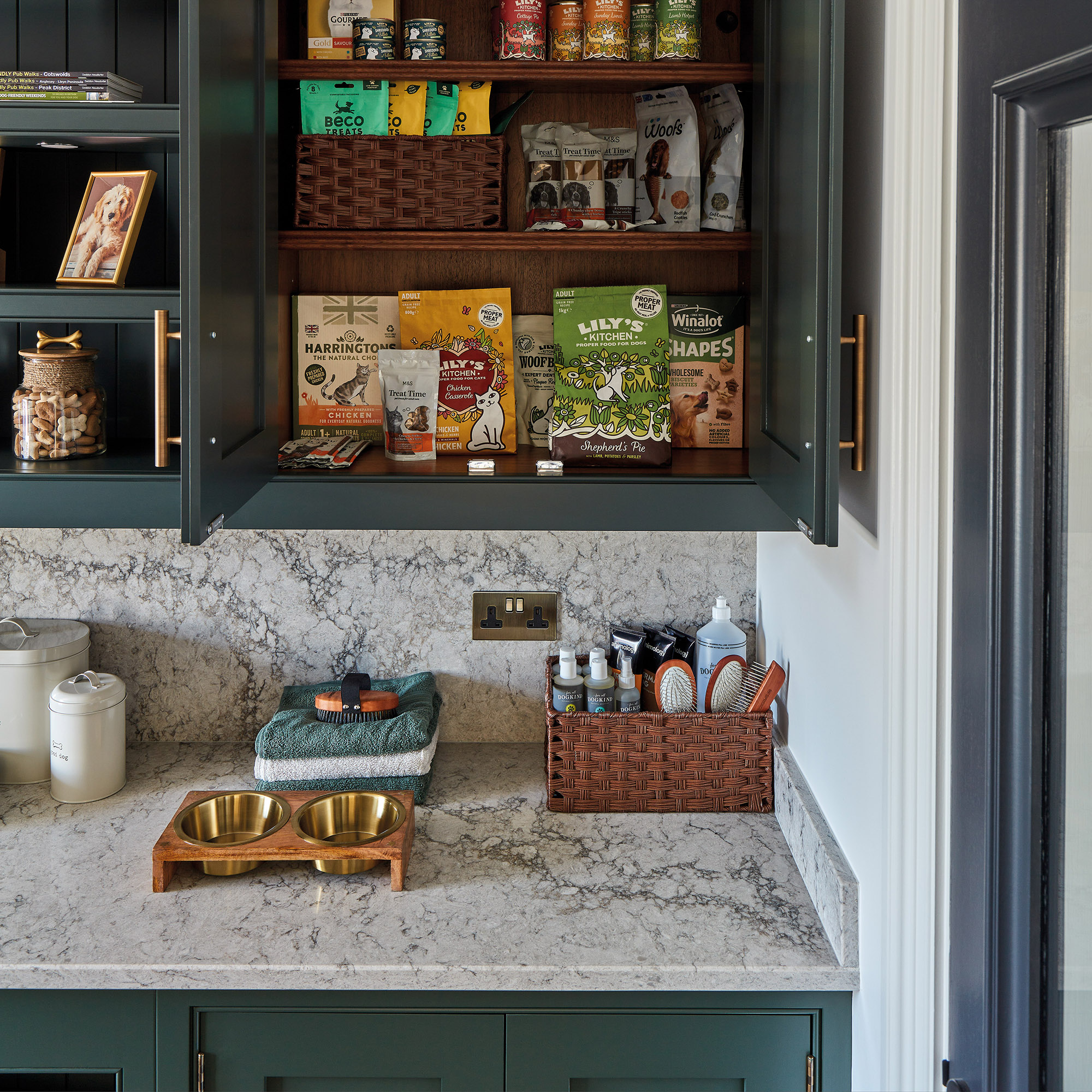 Tom Howley pet kitchen