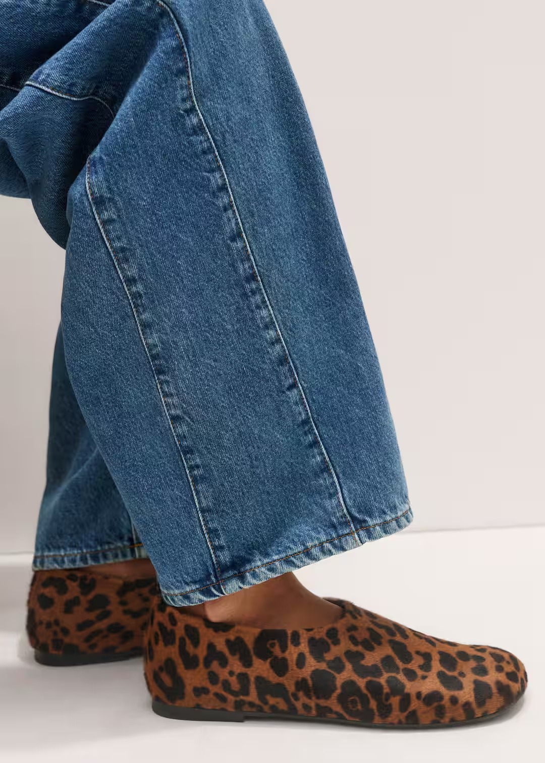 Leopard Print Asymmetric Slipper