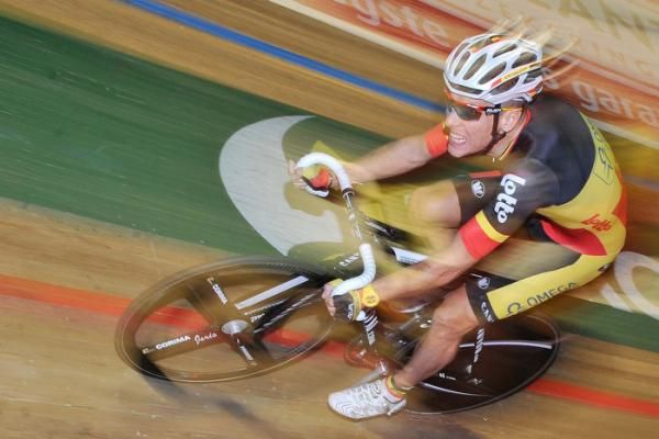 Philippe Gilbert flies around the track