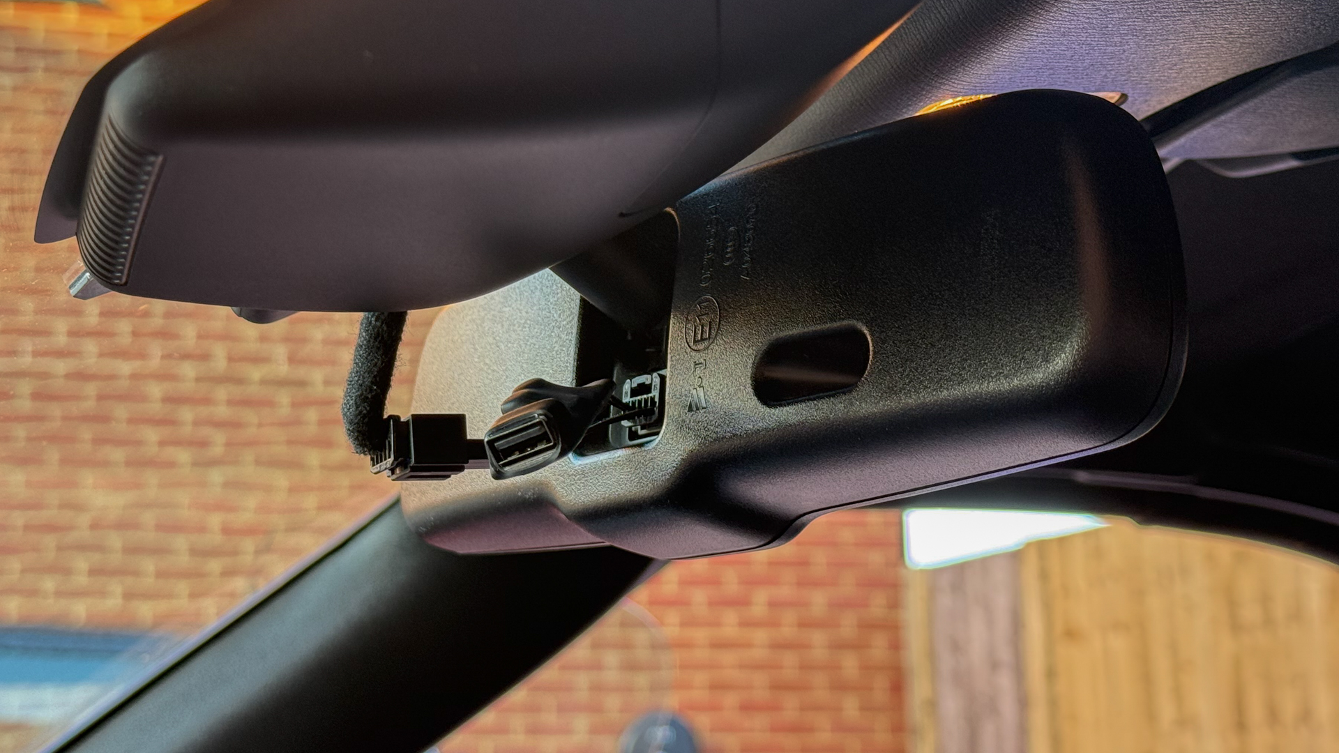 Dongar dash cam power adapter