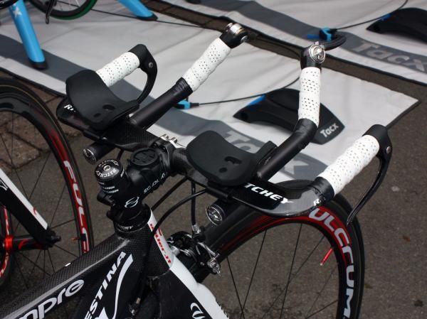 Lampre-Farnese Vini sponsor Ritchey has nearly every stem length and angle under the sun available when combined with its Syncros off-road arm.