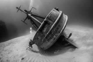 UPY 2018, OCD Diver Tries To Right Shipwreck by Susannah H. Snowden-Smith
