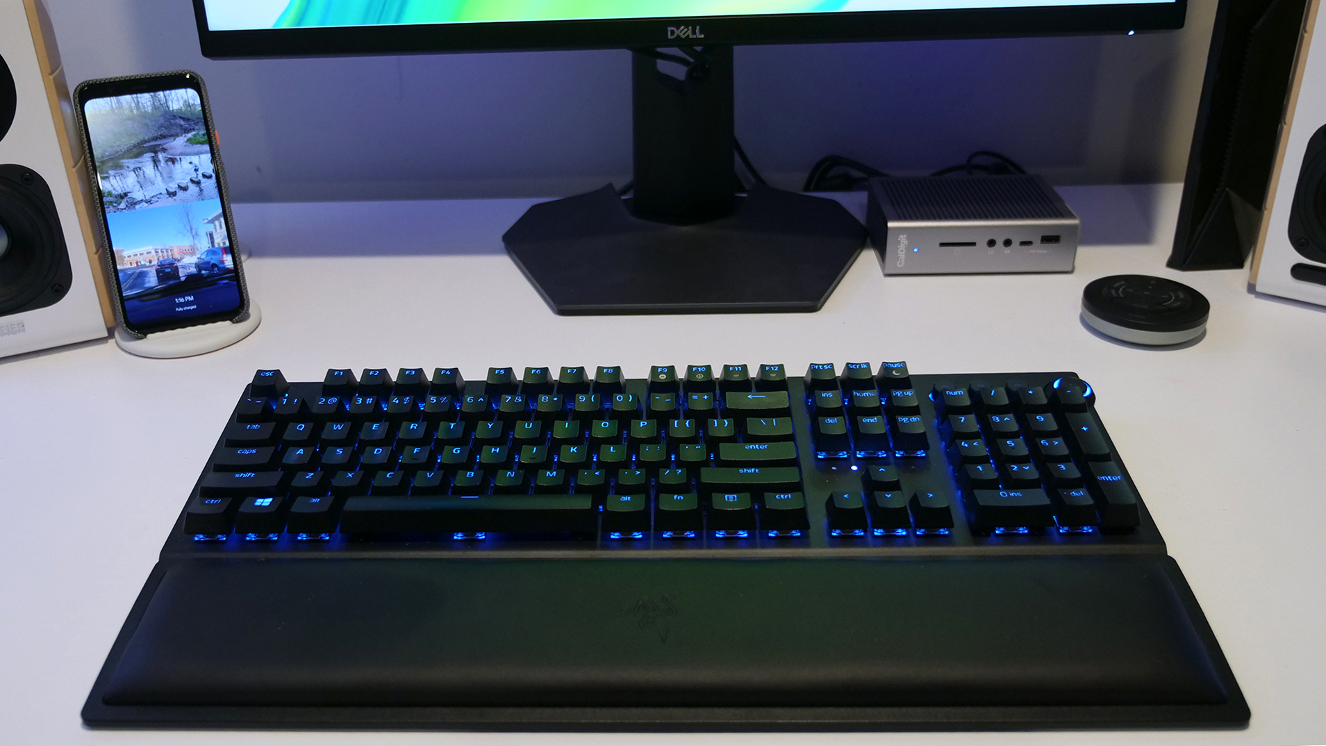 Razer BlackWidow V3 Pro review: A wireless keyboard with gaming audacity