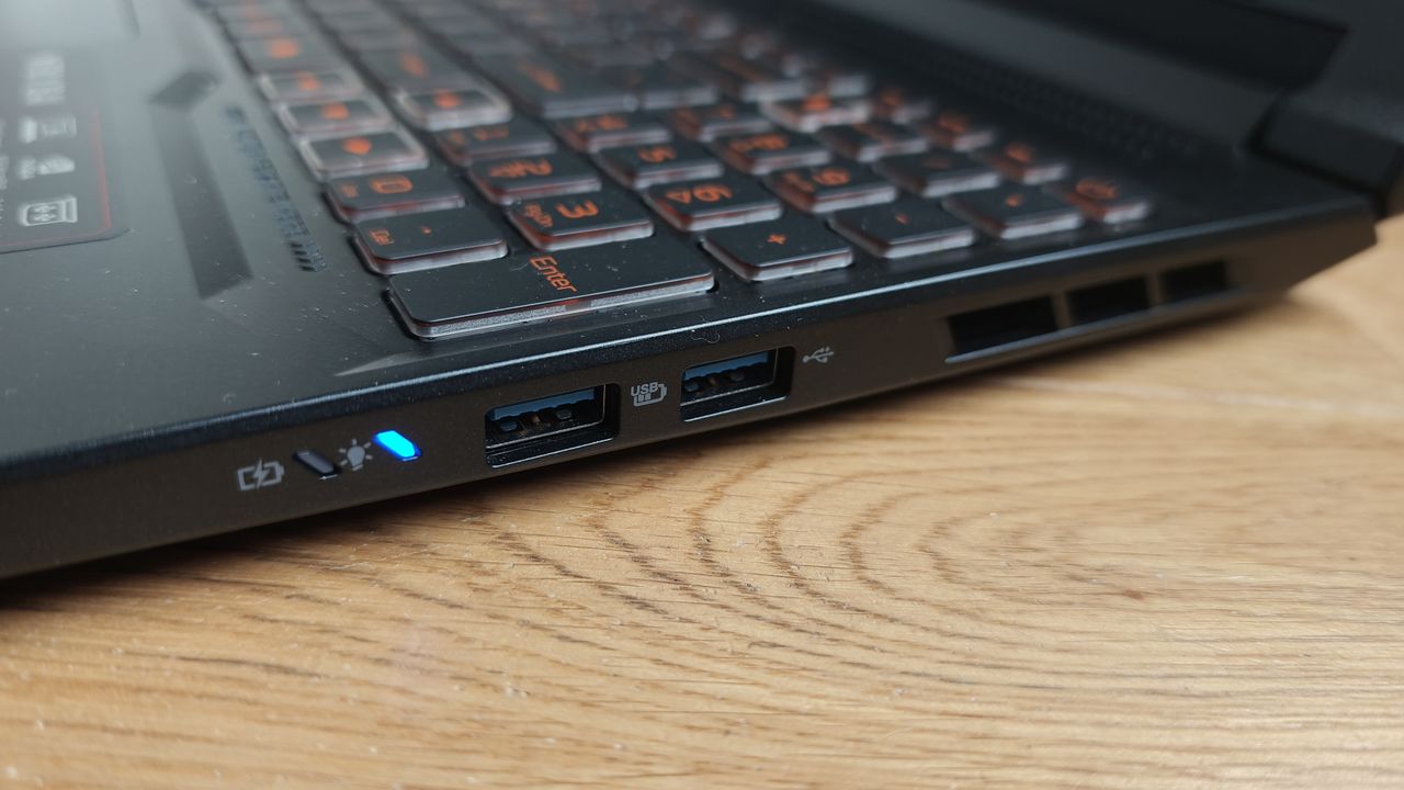 Acer Nitro V 16 AI