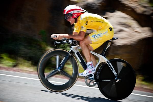 Osacr Sevilla (Rock Racing) fighting all the way to the finish.