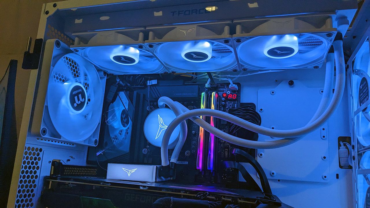 Teamgroup Siren Duo360 AIO cooler installed in a case