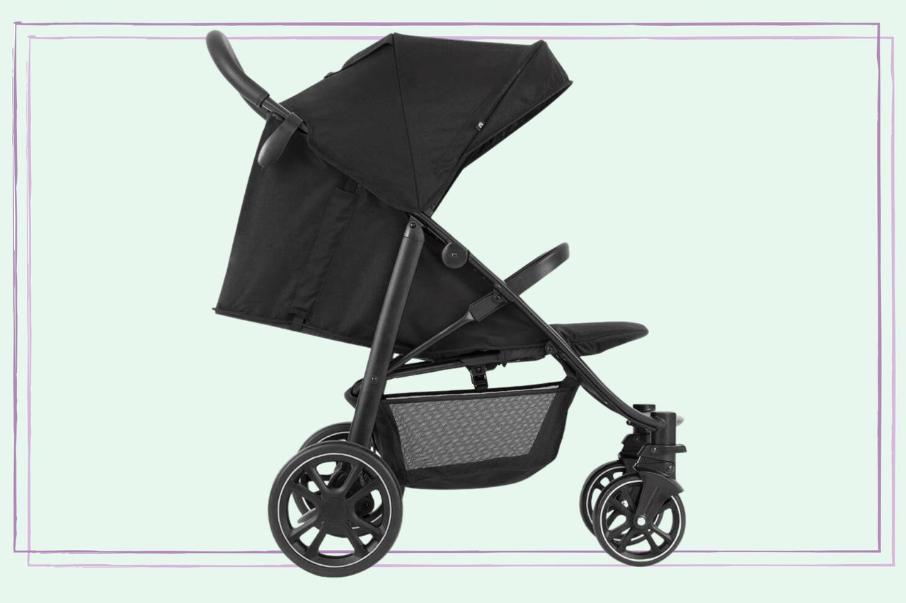 The Graco EeZefold pushchair