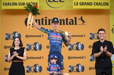 Tim Merlier on the podium of stage 12 of the Tour de France