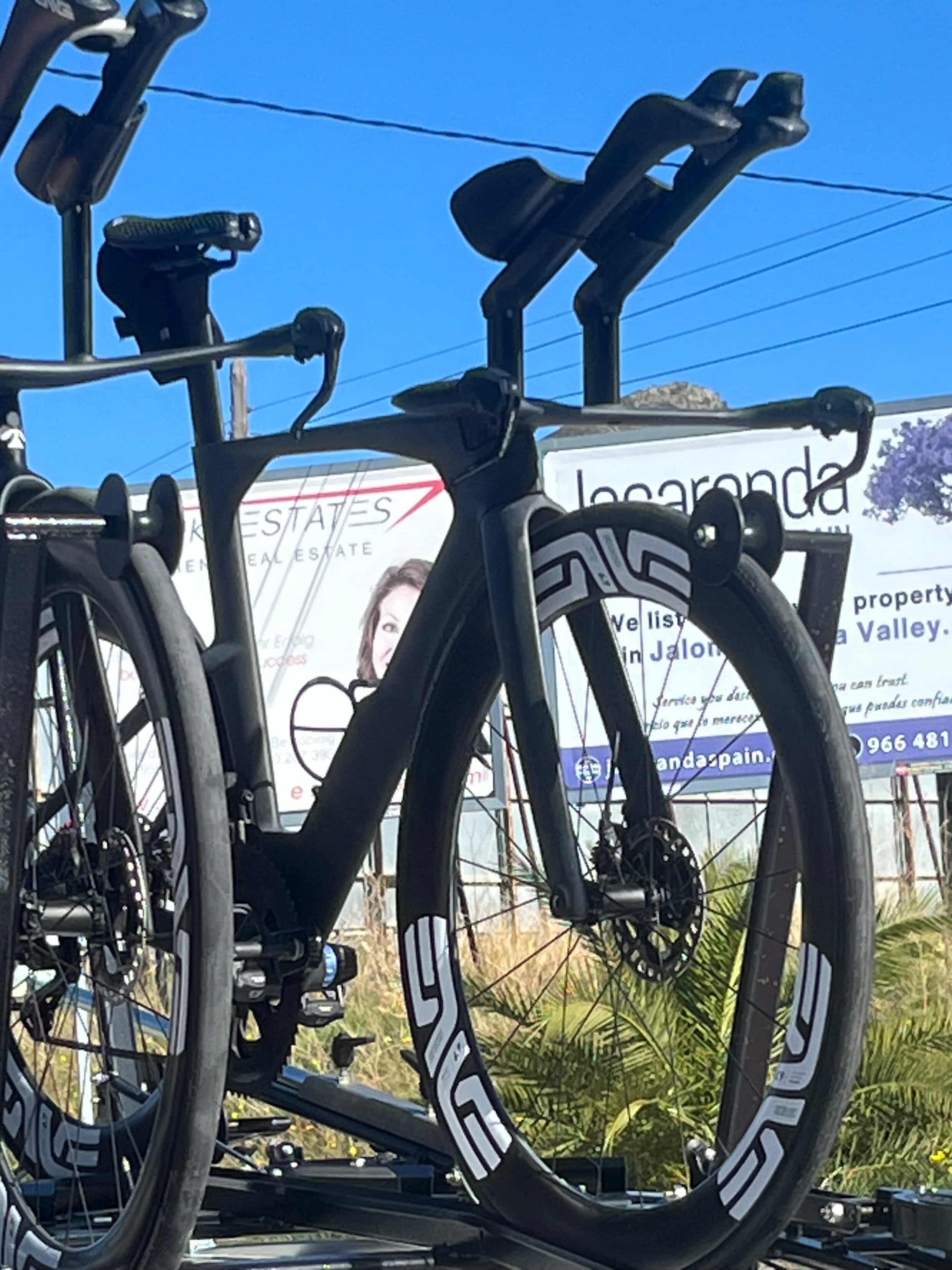 Una bicicleta de contrarreloj Colnago 