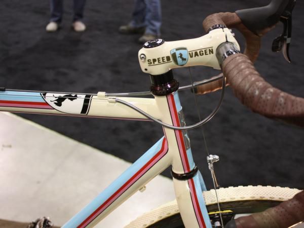 The front brake cable is routed inside the Edge Composites stem.