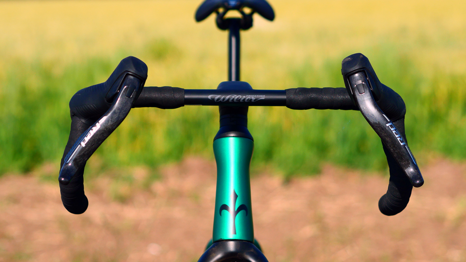 Wilier Rave SLR ID2 handlebar pictured from the front