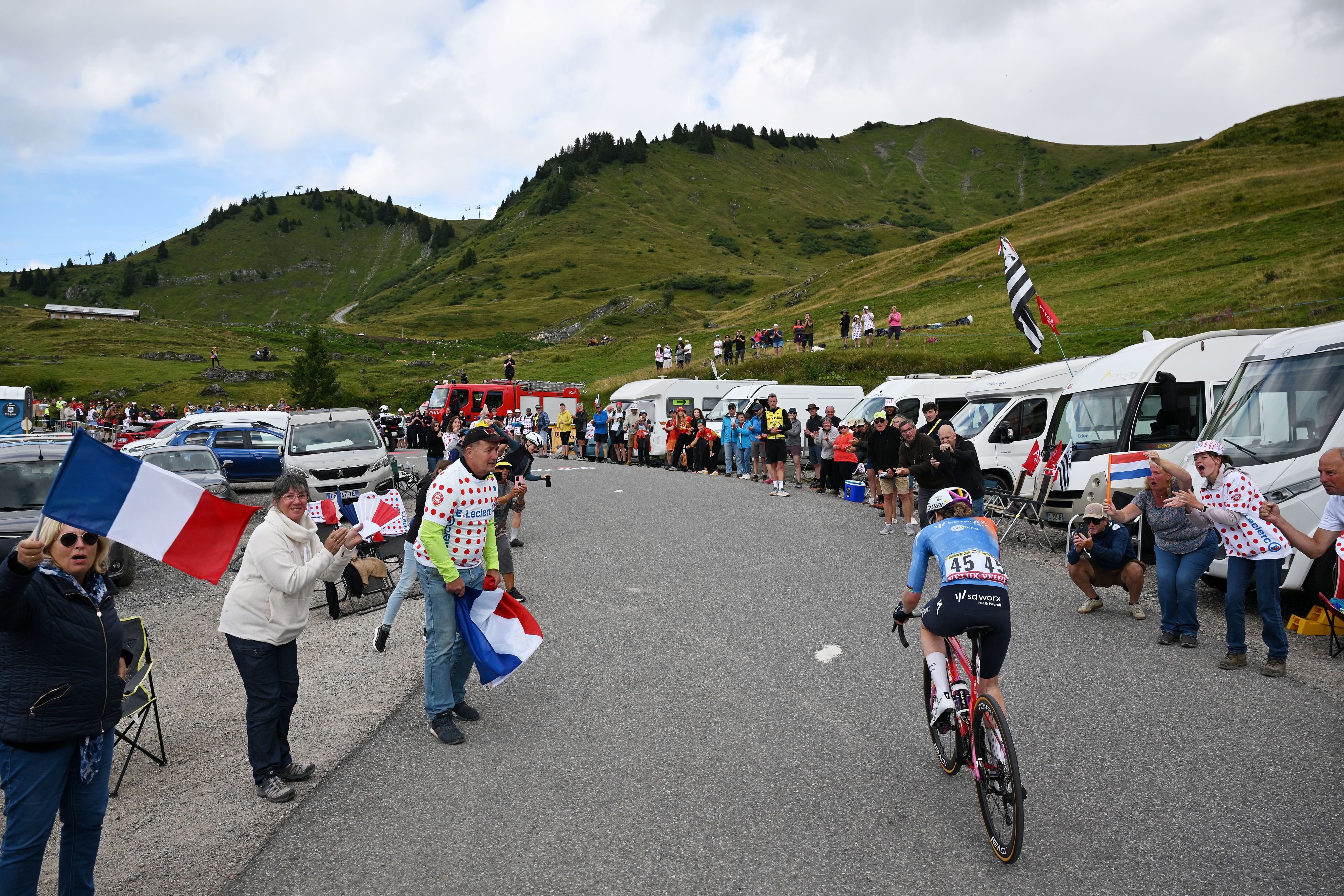 Anna van der Breggen stage 9 Tour de France Femmes 2025