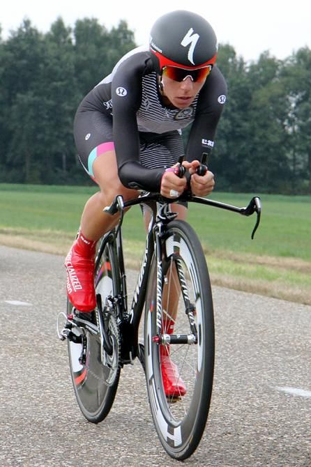 Trixi Worrack (Specialized-lululemon) rode into the race lead